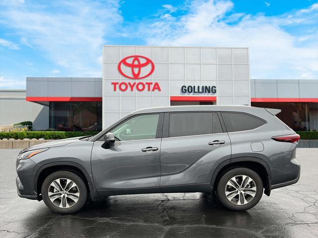 used 2024 Toyota Highlander car, priced at $42,999