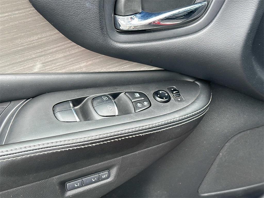 used 2015 Nissan Murano car, priced at $15,300