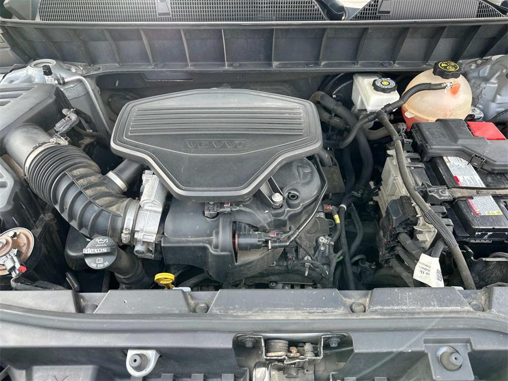 used 2019 GMC Acadia car, priced at $14,000