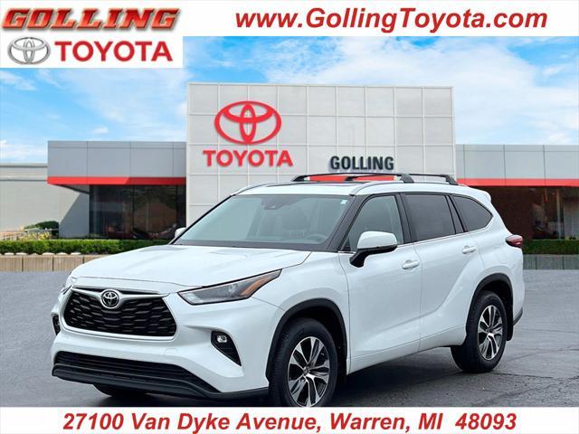 used 2023 Toyota Highlander car, priced at $40,999