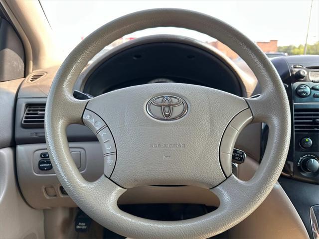 used 2004 Toyota Sienna car, priced at $3,999
