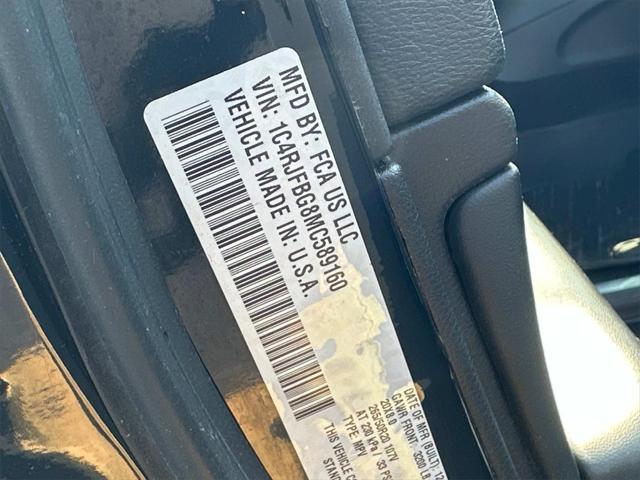 used 2021 Jeep Grand Cherokee car, priced at $19,333