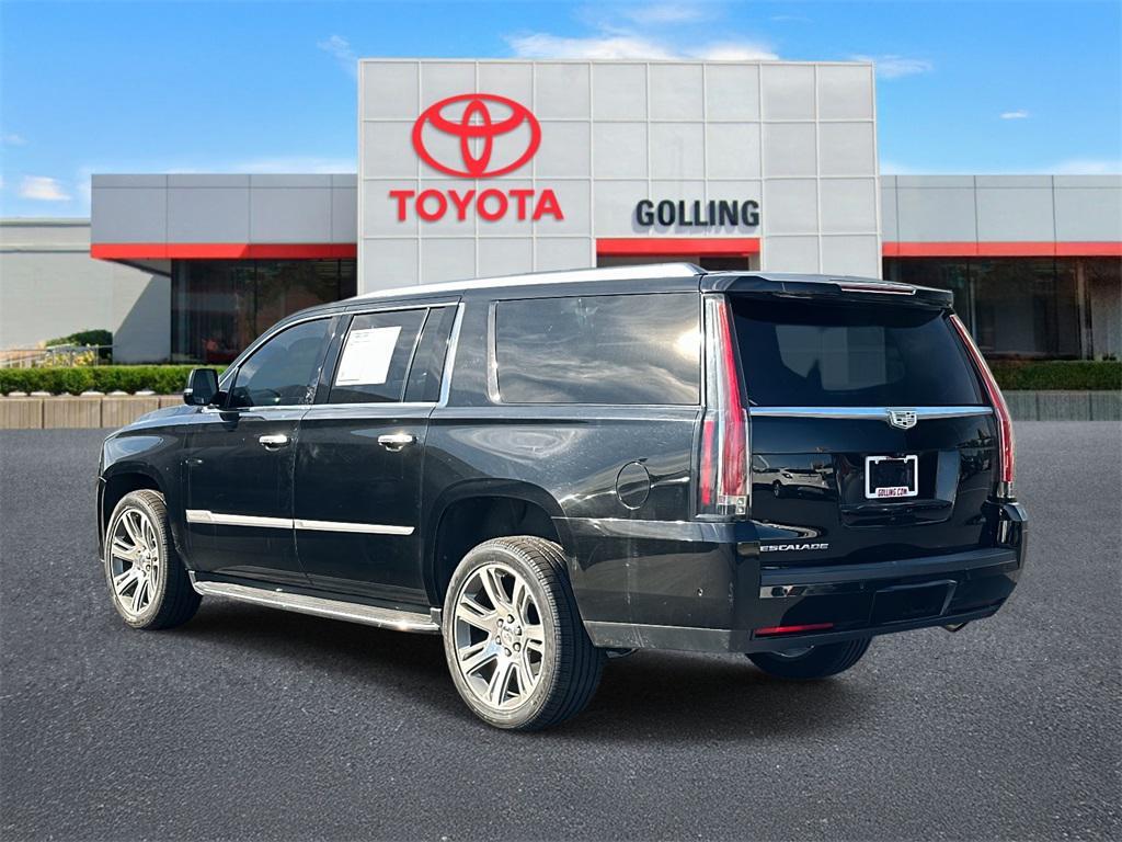 used 2019 Cadillac Escalade ESV car, priced at $25,999
