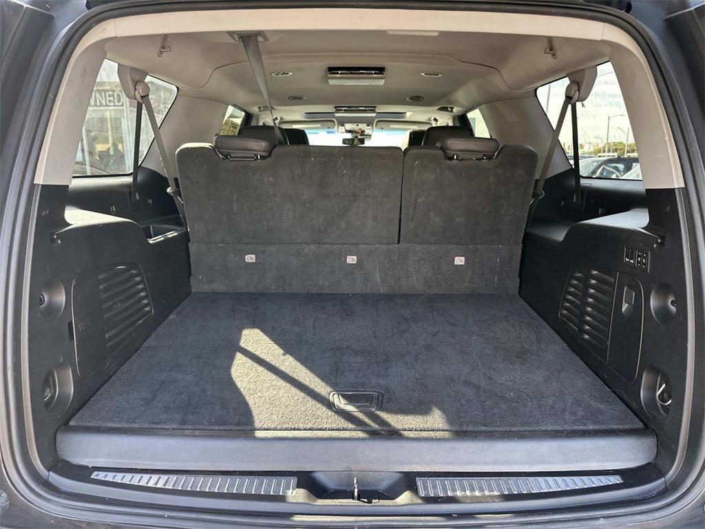used 2019 Cadillac Escalade ESV car, priced at $25,999