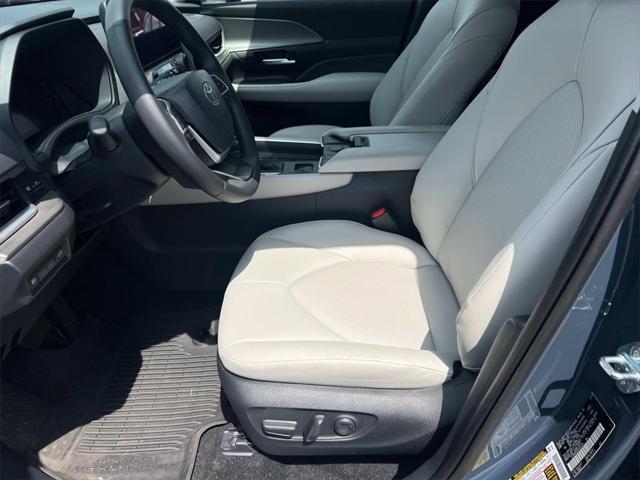 used 2025 Toyota Grand Highlander car, priced at $46,999
