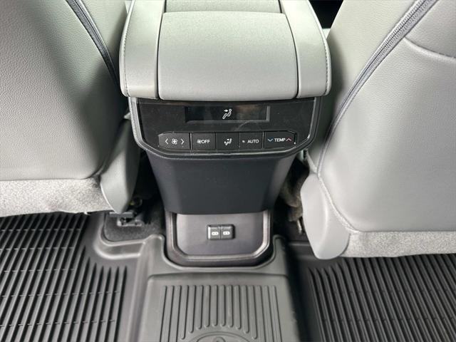 new 2025 Toyota Highlander car, priced at $49,232