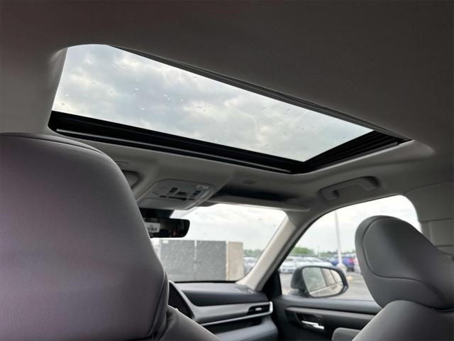 new 2025 Toyota Highlander car, priced at $49,232