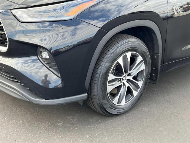 used 2021 Toyota Highlander car, priced at $25,109