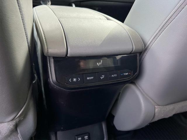 used 2021 Toyota Highlander car, priced at $25,109