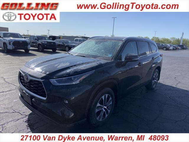 used 2021 Toyota Highlander car, priced at $27,995