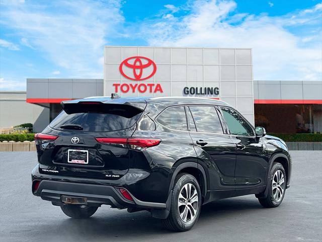 used 2021 Toyota Highlander car, priced at $25,109