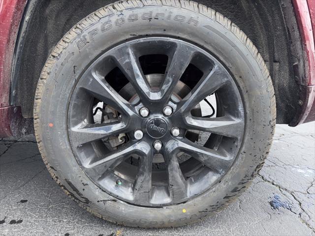 used 2018 Jeep Grand Cherokee car, priced at $17,999