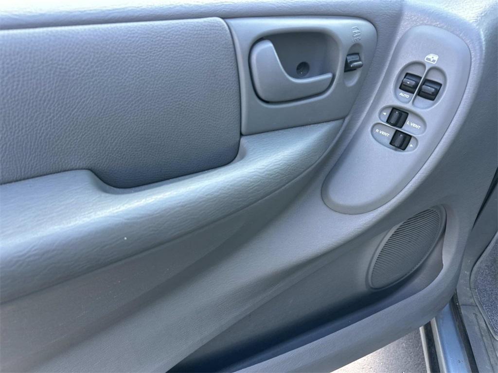 used 2005 Dodge Grand Caravan car, priced at $2,994