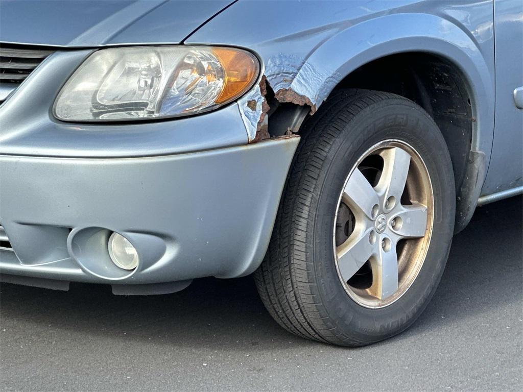 used 2005 Dodge Grand Caravan car, priced at $2,994