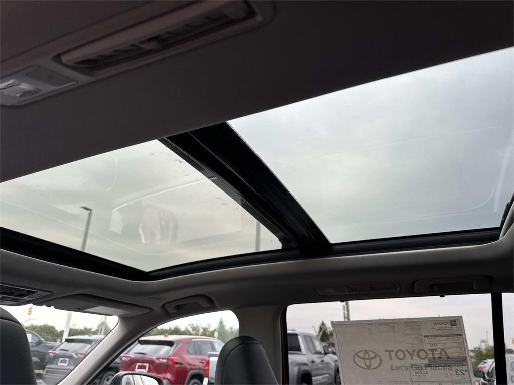 new 2025 Toyota Grand Highlander car, priced at $50,467