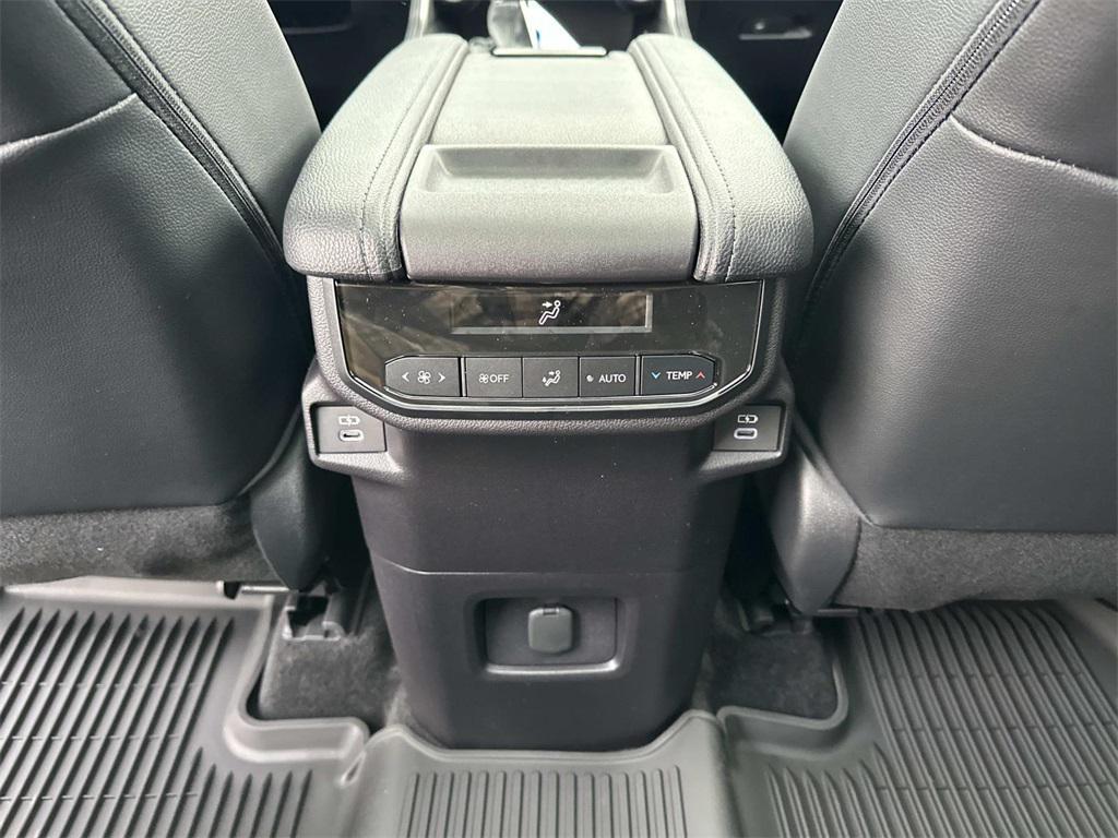 new 2025 Toyota Grand Highlander car, priced at $50,467