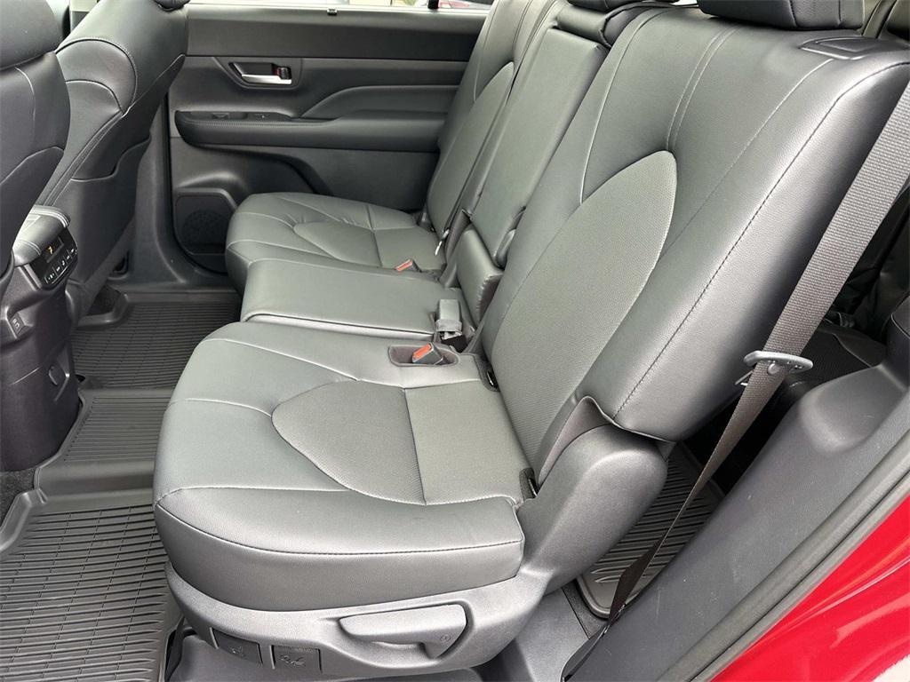new 2025 Toyota Grand Highlander car, priced at $50,467