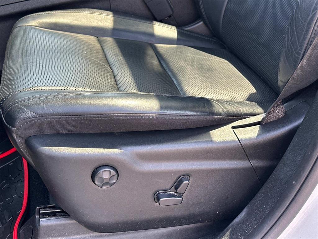used 2021 Jeep Grand Cherokee car, priced at $19,777