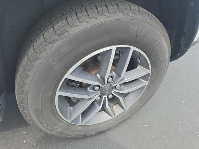 used 2021 Jeep Grand Cherokee car, priced at $19,999