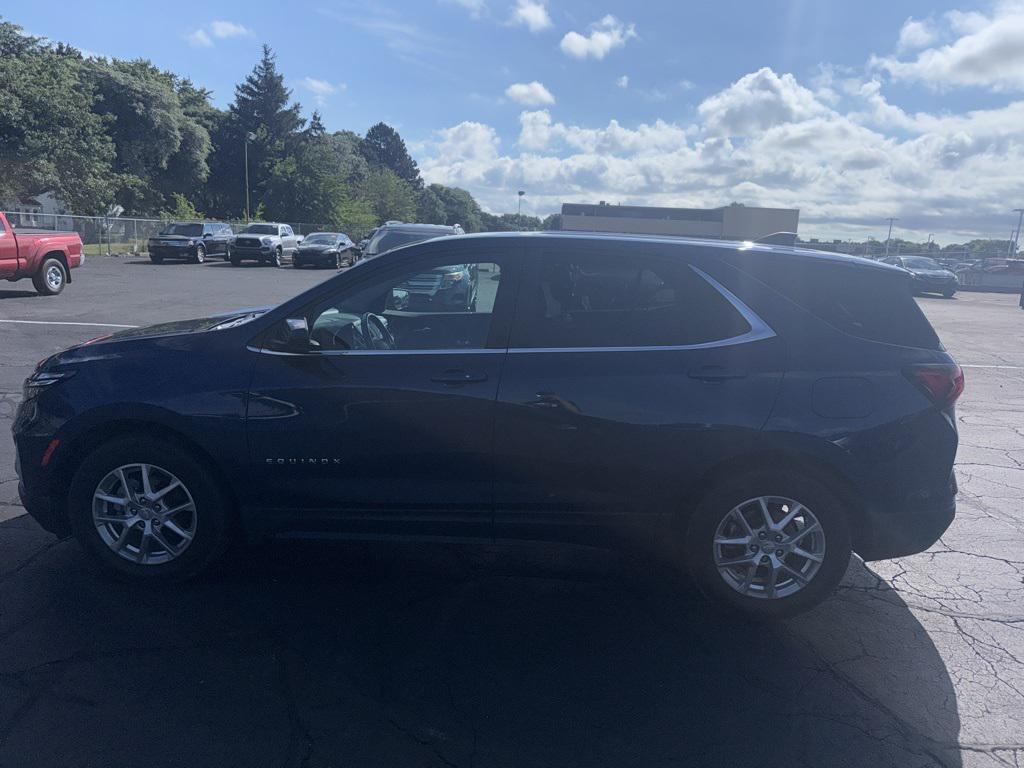 used 2022 Chevrolet Equinox car, priced at $19,000