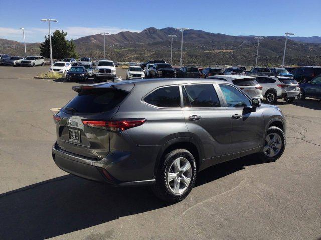 used 2023 Toyota Highlander car, priced at $31,467