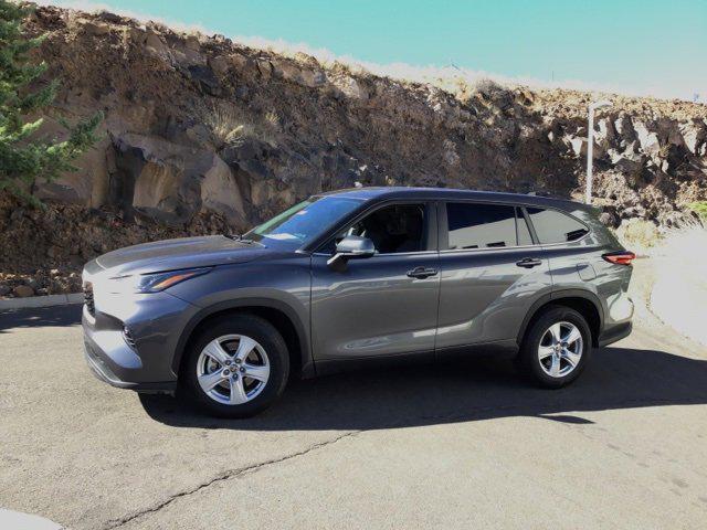 used 2023 Toyota Highlander car, priced at $32,771