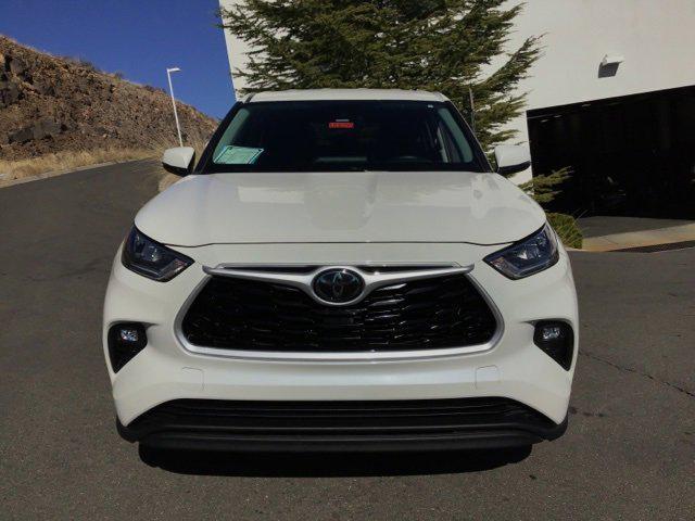 used 2020 Toyota Highlander car, priced at $24,490