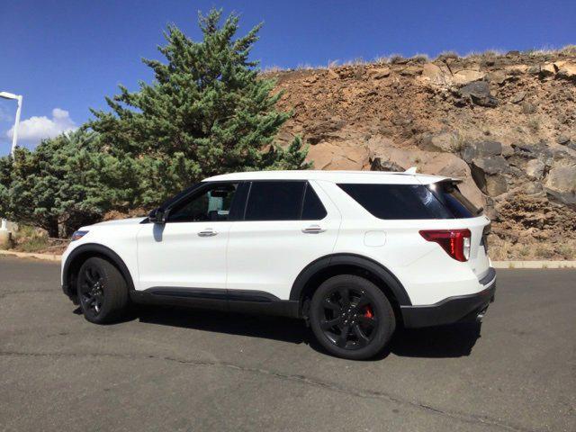 used 2022 Ford Explorer car, priced at $40,000
