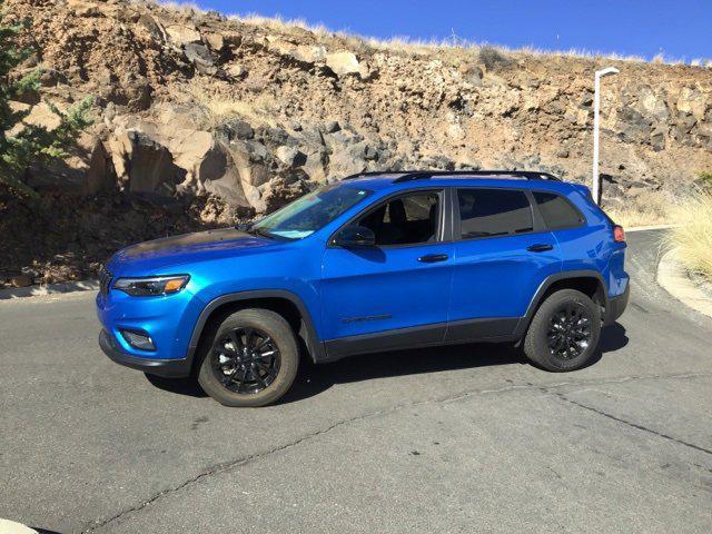 used 2023 Jeep Cherokee car, priced at $25,487