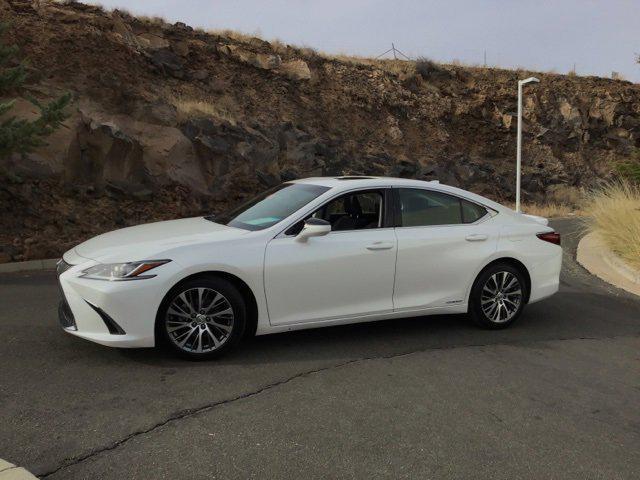 used 2019 Lexus ES 300h car, priced at $32,771