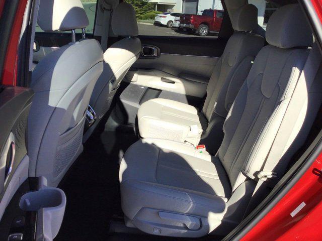 used 2023 Kia Sorento Hybrid car, priced at $34,033