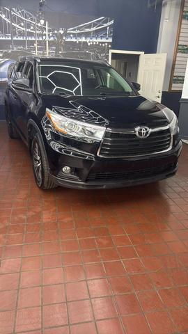 used 2016 Toyota Highlander car, priced at $19,500