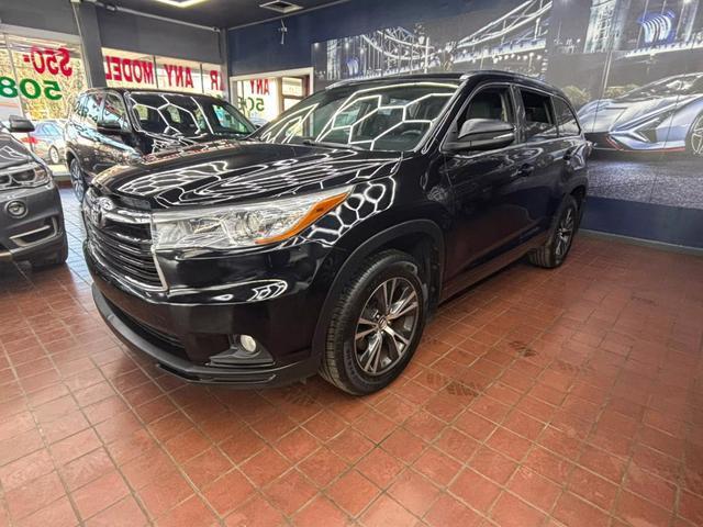 used 2016 Toyota Highlander car, priced at $19,500