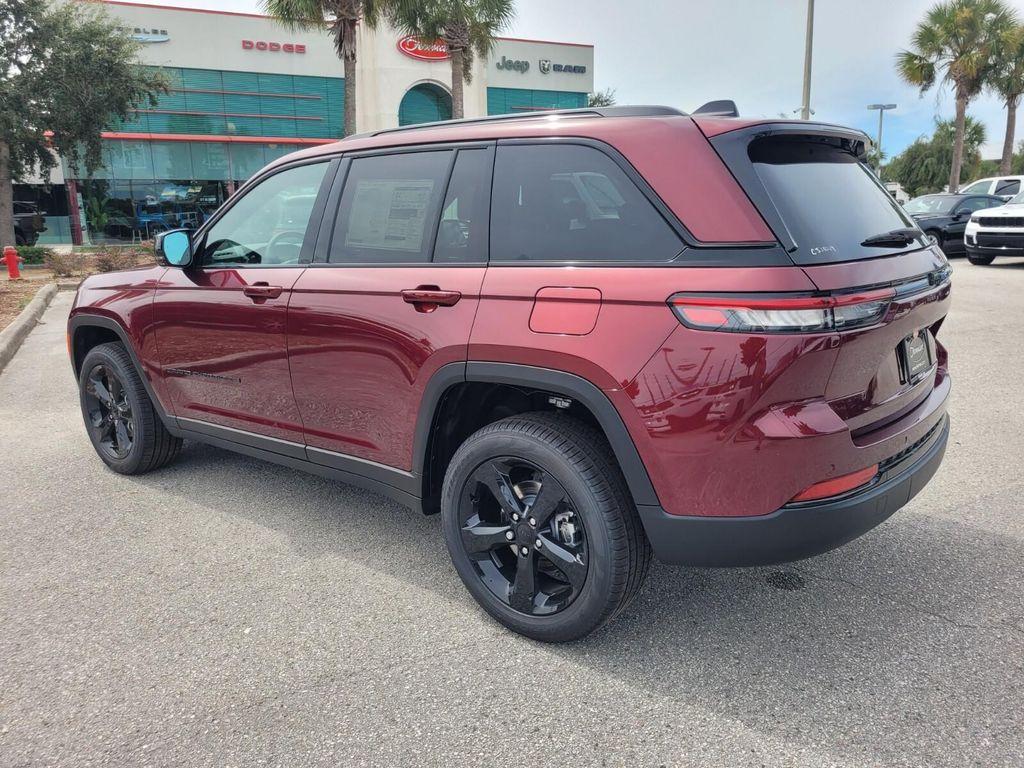 new 2025 Jeep Grand Cherokee car, priced at $41,401