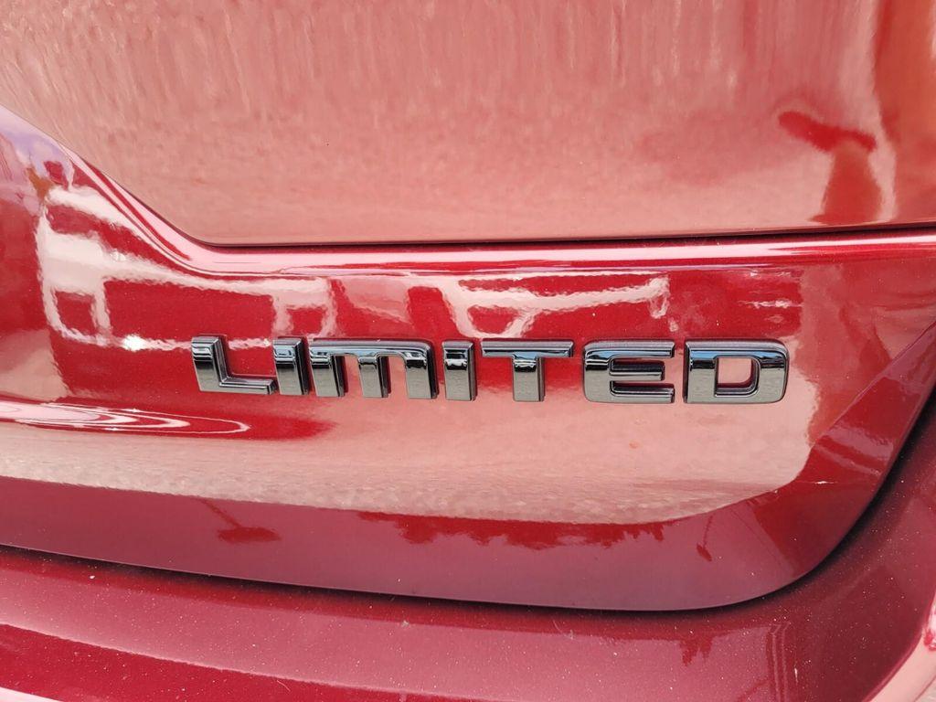 new 2025 Jeep Grand Cherokee car, priced at $41,401