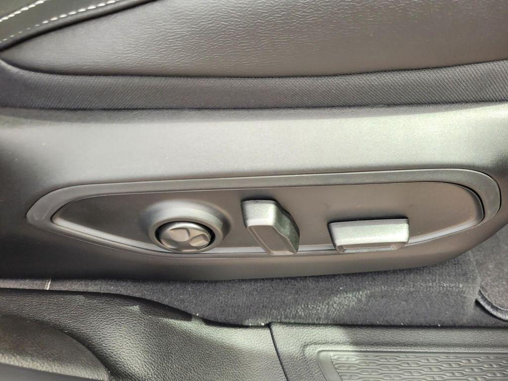 new 2025 Jeep Grand Cherokee car, priced at $41,401