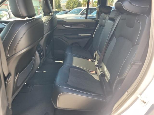 new 2025 Jeep Grand Cherokee car, priced at $40,120