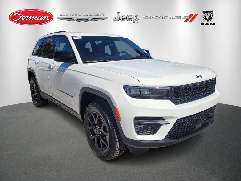 new 2025 Jeep Grand Cherokee car, priced at $40,120