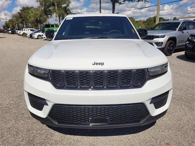 new 2025 Jeep Grand Cherokee car, priced at $40,120