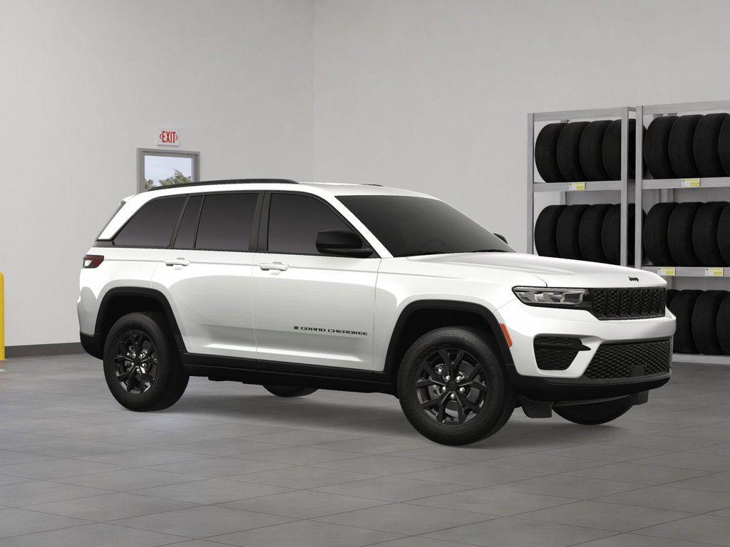 new 2025 Jeep Grand Cherokee car, priced at $40,120