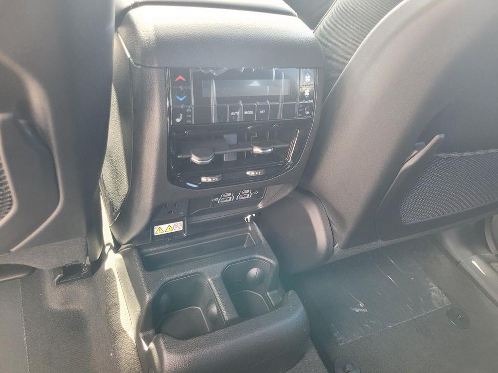 new 2025 Jeep Grand Cherokee L car, priced at $39,514