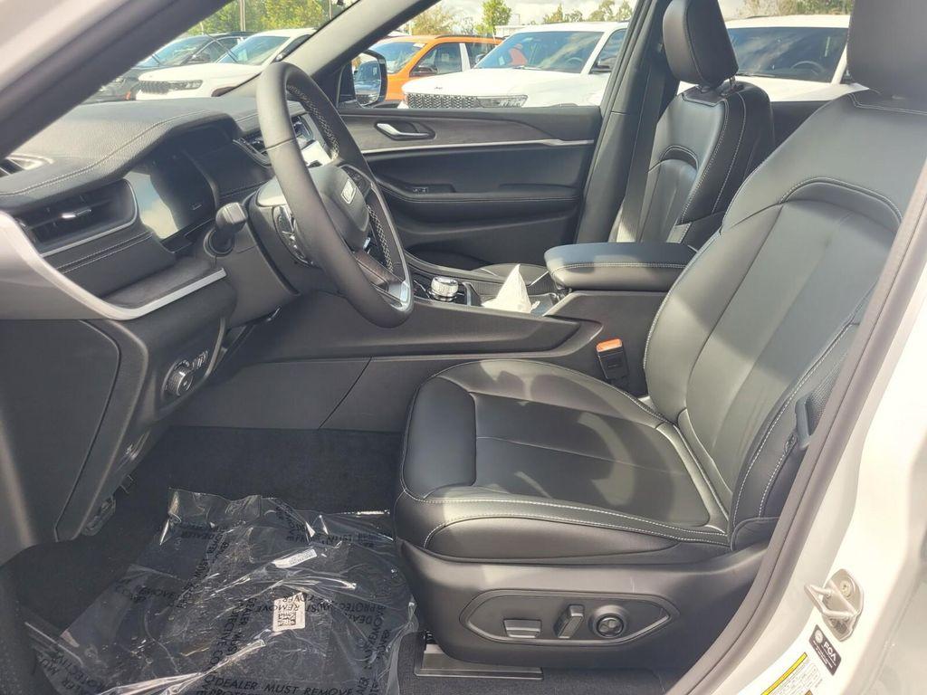 new 2025 Jeep Grand Cherokee L car, priced at $39,514