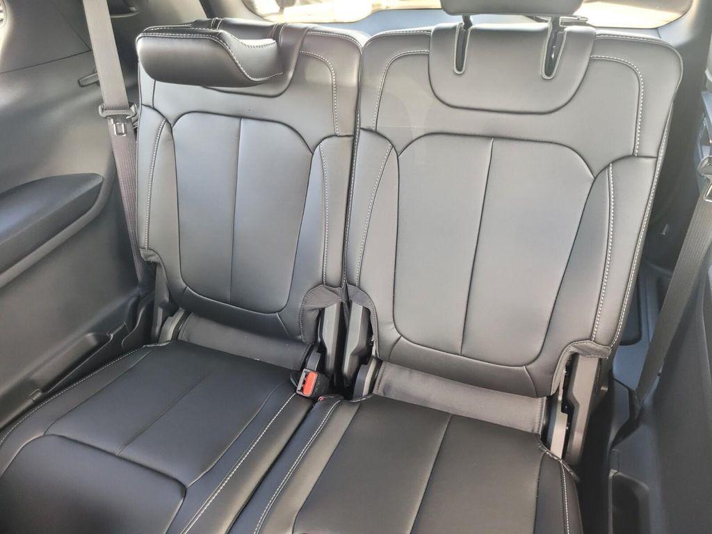 new 2025 Jeep Grand Cherokee L car, priced at $39,514