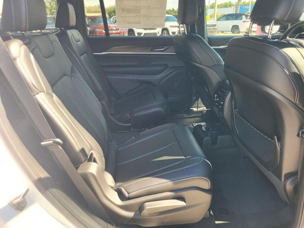 new 2025 Jeep Grand Cherokee L car, priced at $43,088