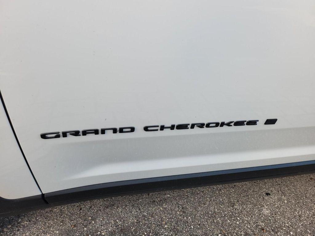 new 2025 Jeep Grand Cherokee car, priced at $41,075