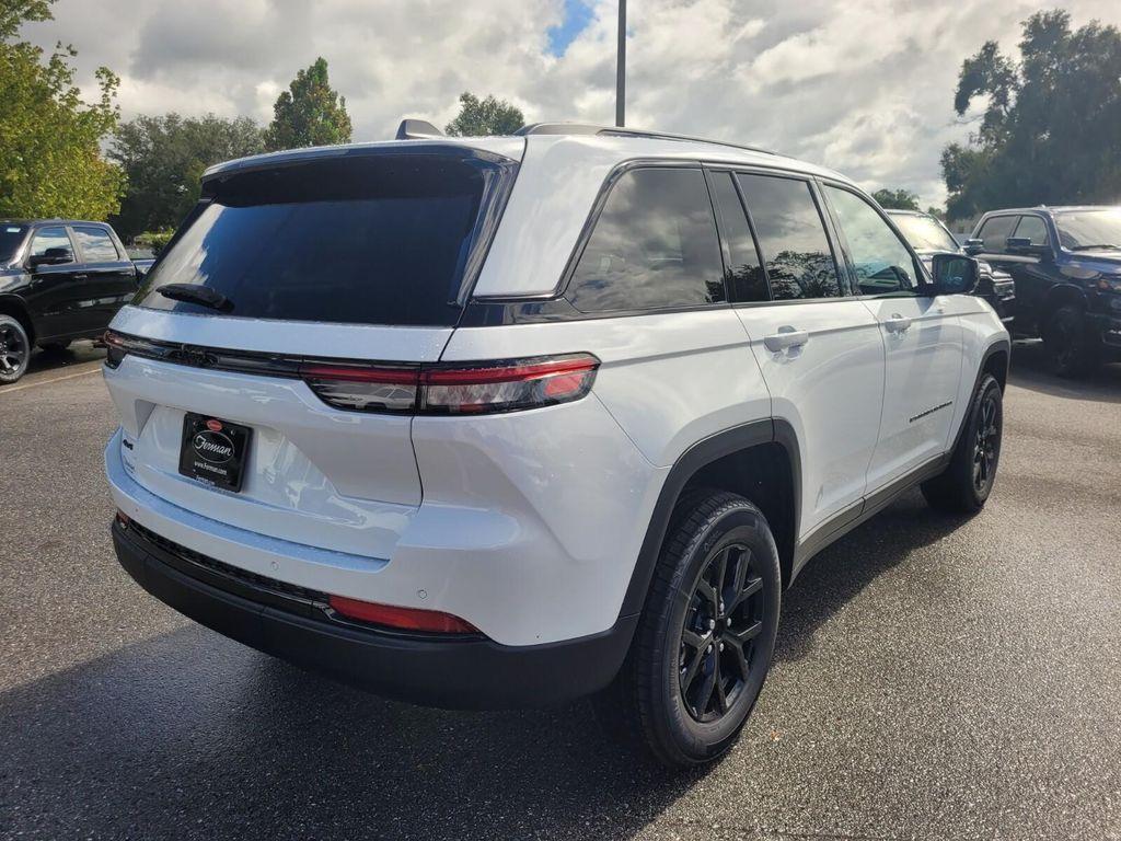 new 2025 Jeep Grand Cherokee car, priced at $40,663