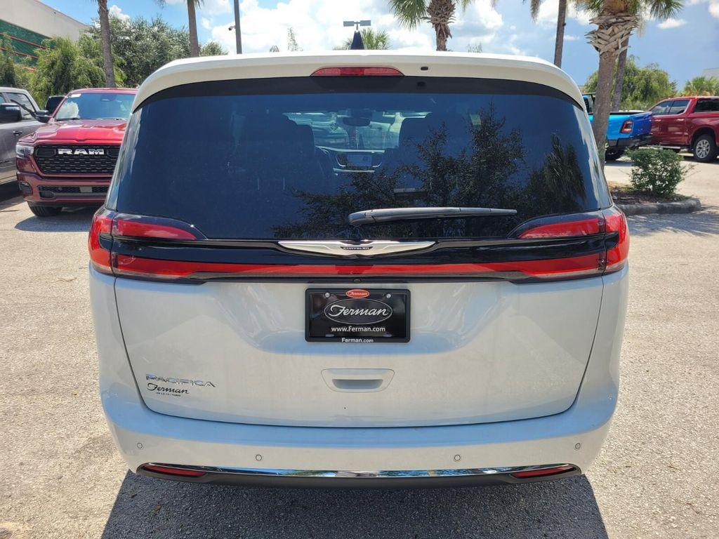 new 2025 Chrysler Pacifica car, priced at $36,096