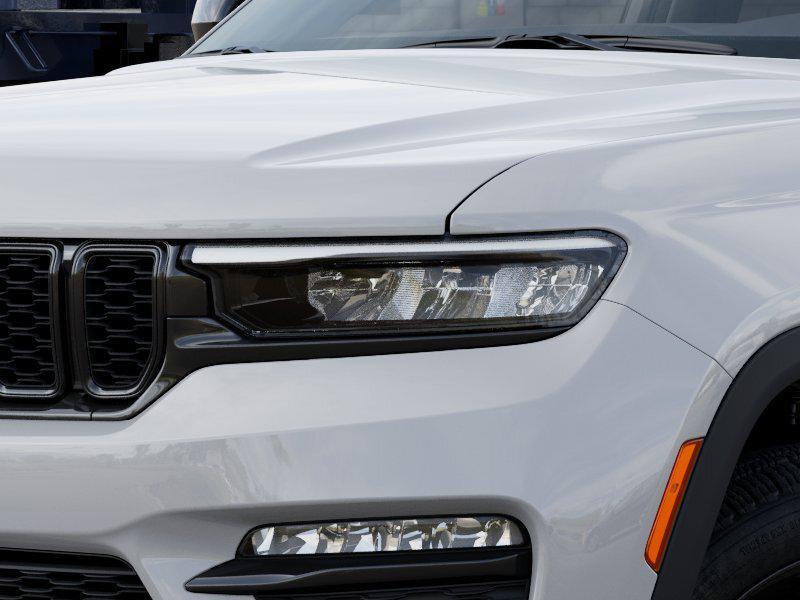 new 2025 Jeep Grand Cherokee car, priced at $43,890