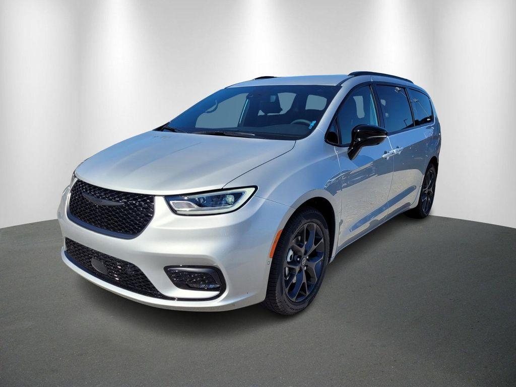 new 2026 Chrysler Pacifica car, priced at $42,417