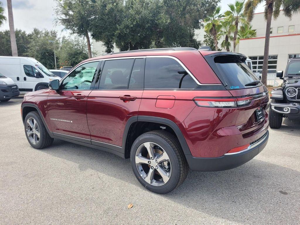 new 2025 Jeep Grand Cherokee car, priced at $41,944